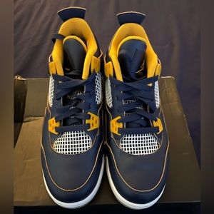 Air Jordan 4 Retro GS “Dunk from Above”